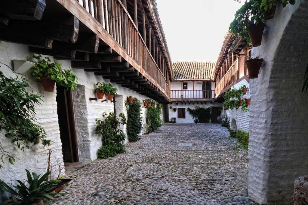 Apartamento Turistico Ohana Nani 科爾多瓦 外观 照片